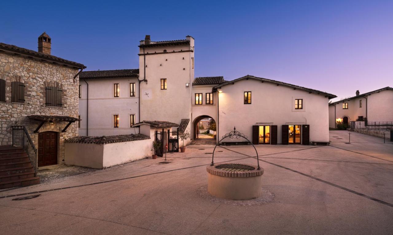 فيلا Castello Di Pupaggi Sellano المظهر الخارجي الصورة