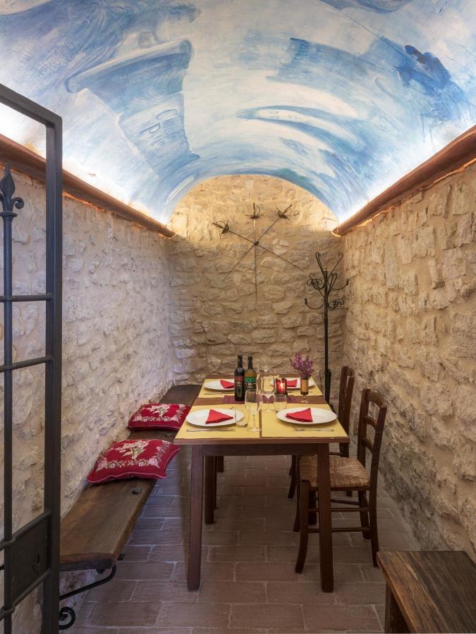 فيلا Castello Di Pupaggi Sellano المظهر الخارجي الصورة