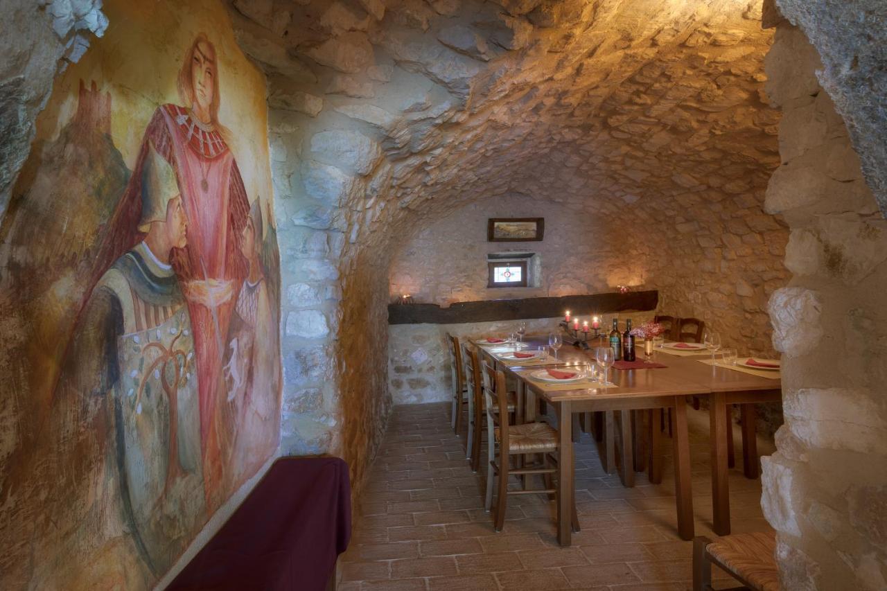 فيلا Castello Di Pupaggi Sellano المظهر الخارجي الصورة