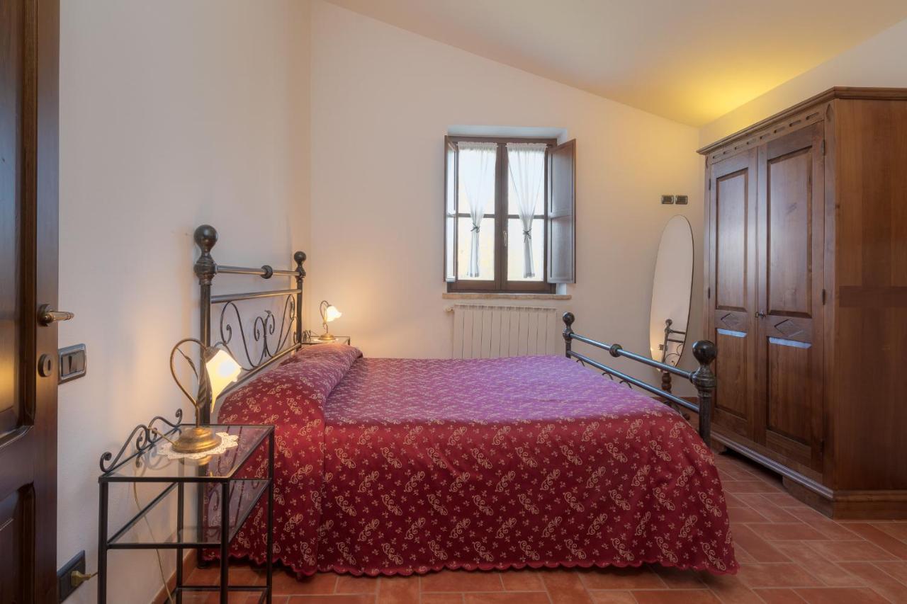 فيلا Castello Di Pupaggi Sellano المظهر الخارجي الصورة