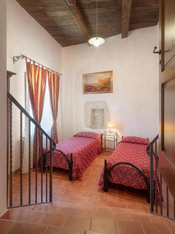 فيلا Castello Di Pupaggi Sellano المظهر الخارجي الصورة